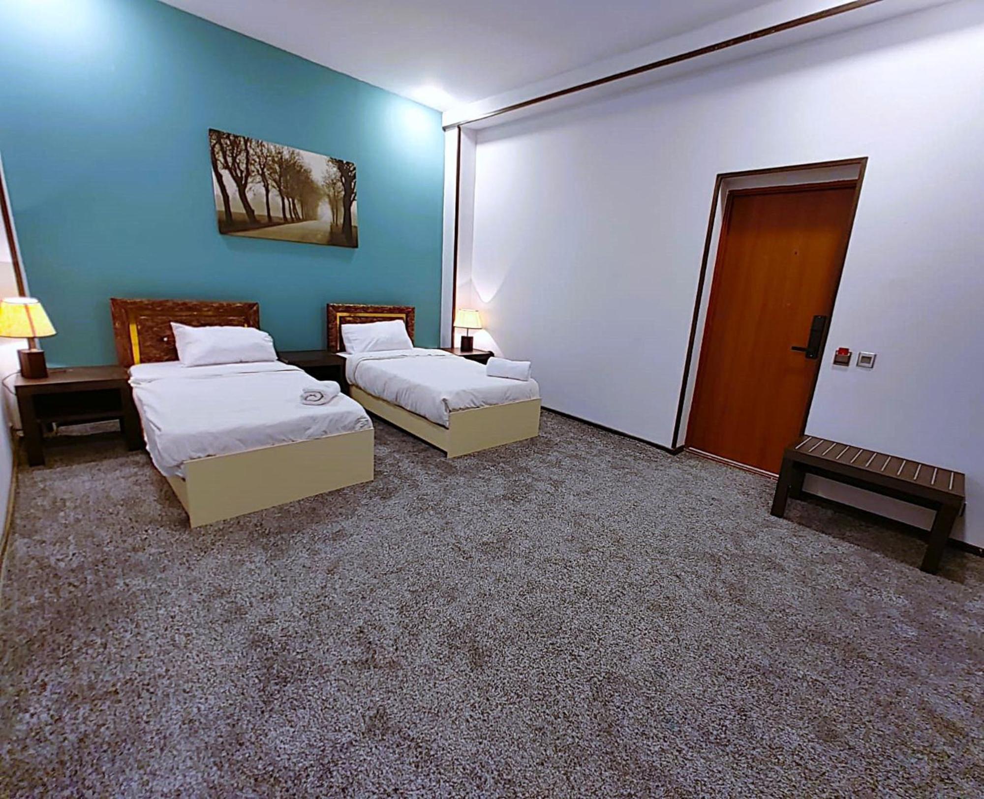 Crossway Hotel Masazir Exterior photo